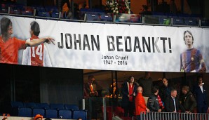 Neben Max Verstappen trauerten auch tausende Niederländer im Stadion um Johan Cruyff