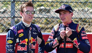 Max Verstappen (r.) fährt künftig für Red Bull, Daniil Kvyat geht für Toro Rosso an den Start