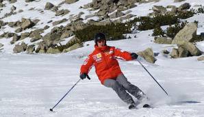Gut ein Jahr nach seinem Karriereende kommt es zu einem tragischen Unglück: Beim Skifahren im französischen Meribel stürzt Schumacher und prallt mit dem Kopf gegen einen Felsen. Er erleidet ein Schädel-Hirn-Trauma und wird ins künstliche Koma versetzt.