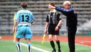 Hatte sich das einstige Raubein schon als Verteidiger den Spitznamen "Werner Beinhart" verdient, so wurde er im Laufe seiner Trainer-Karriere noch härter. Einen verletzten Spieler auswechseln? "Nur wenn sich einer das Bein bricht."