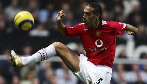 Platz 23 - Rio Ferdinand: Bei FIFA 20 mit einer Icon-Karte ausgestattet, bei FIFA 05 mit 92 Gesamtwert einer der besten Verteidiger im Spiel.