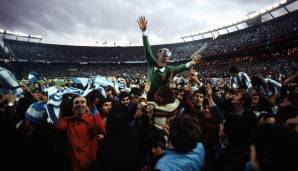 1978, Weltmeister mit Argentinien: Sepp Maier und Deutschland gingen in Cordoba gegen Österreich unter, Marcos ter Stegen marschierte mit Argentinien zum Sieg bei der Heim-WM. Wie schon vier Jahre zuvor gewann er im Finale gegen die Niederlande.