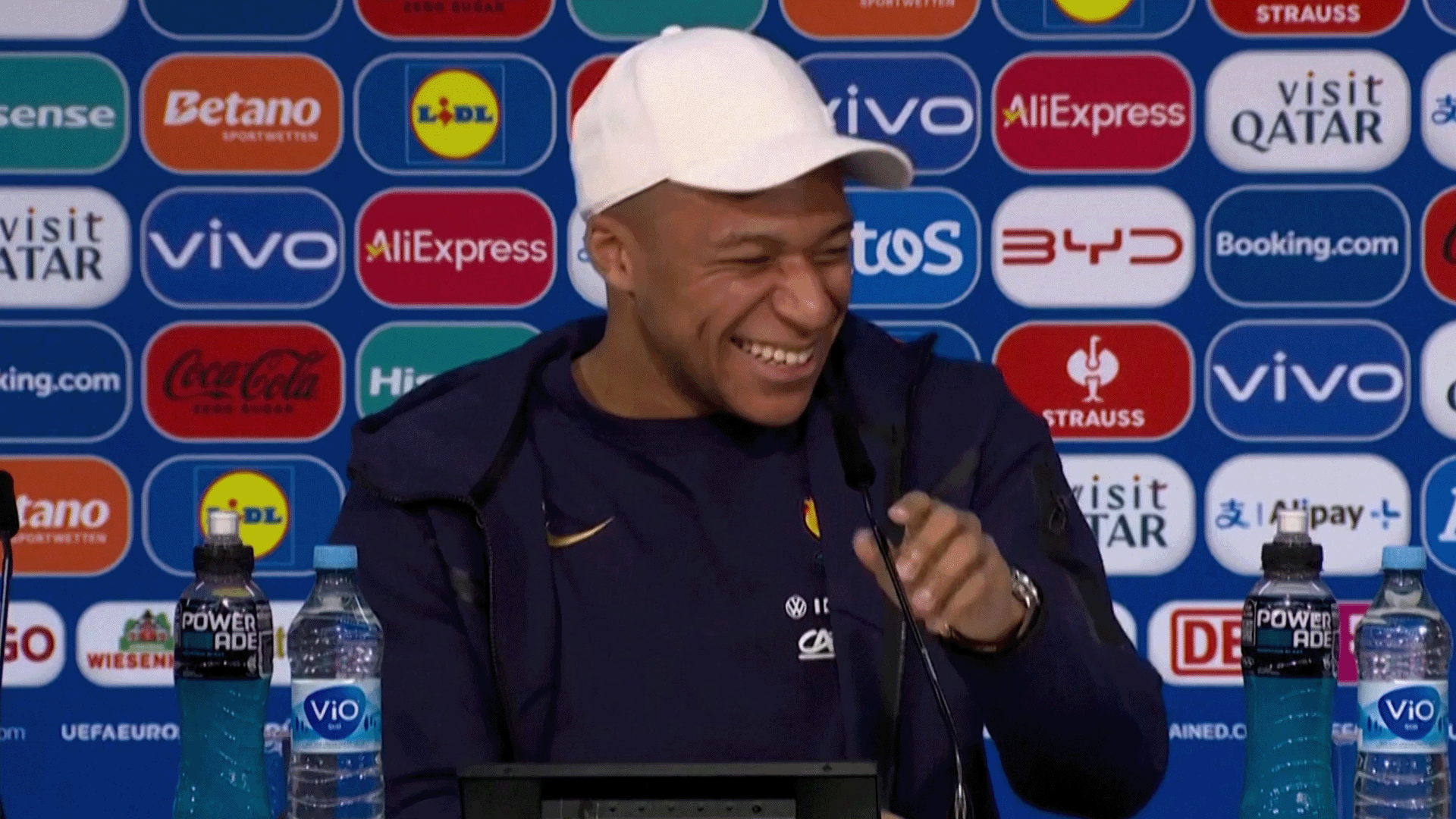 mbappe-lachflash-vbs