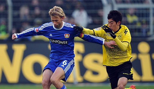 Simon Rolfes (l.) hofft auf ein versöhnliches Ende der durchwachsenen Saison