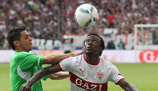 Arthur Boka 8 (r.) spielt seit 2006 beim VfB Stuttgart