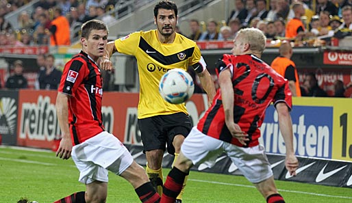 Armin Veh hält viel von den beiden: Sebastian Jung (l.) und Sebastian Rode