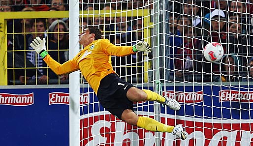 Werder Keeper Sebastian Mielitz steht nach den Diskussionen um Tim Wiese unter Druck