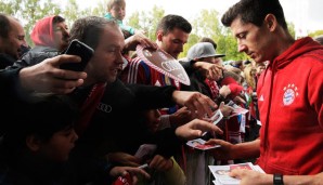 Weltneuheit: Robert Lewandowski trägt als einziger Bayern-Star fünf Sterne auf der Brust