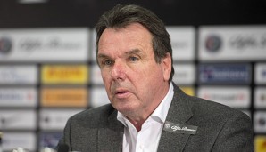 Heribert Bruchhagen sieht hinter dem FC Bayern eine große Lücke