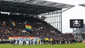 Der Hamburger SV hat bei einem Tweet das Millerntorstadion des FC St. Pauli abgebildet