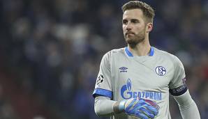 Ralf Fährmann wird sich nach dem Pokal-Spiel gegen Düsseldorf wieder mit einem Platz auf der Bank zufrieden geben müssen.