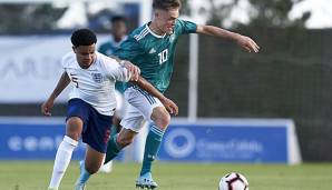 Florian Wirtz feierte sein Debüt für die deutsche U17 am 10. Oktober 2019 gegen England.