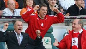 Michael Henke beim Jubel mit Uli Hoeneß und Ottmar Hitzfeld.