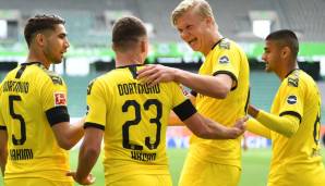 Jubel über den Sieg gegen Wolfsburg: Dortmunds Hakimi, Hazard, Haaland und Dahoud (v.l.).