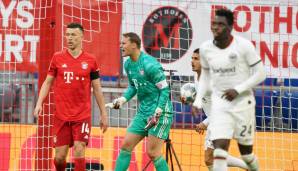 Frankfurts Treffer nach einer Ecke bringen FCB-Keeper Manuel Neuer (M.) auf die Palme.