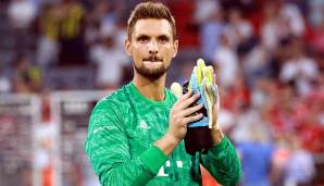 Wie der kicker berichtet, habe der FCB "längst" Kontakt aufgenommen, was sich über ein abgeliches Interesse an Ex-Keeper SVEN ULREICH nicht sagen lasse. Für fünf Millionen Euro könnte Ortega die Ostwestfalen verlassen.