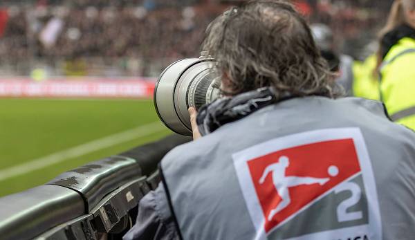 Die 36 Bundesliga-Klubs erhalten 1,4 Milliarden Euro - verteilt auf zwölf Raten.