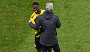 PLATZ 1 - YOUSSOUFA MOUKOKO am 21. November 2020 beim 5:2 gegen Hertha BSC im Alter von 16 Jahren und 1 Tag.