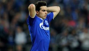 Im September 2012 lieh ihn Schalke zu Spartak nach Moskau aus, das ihn ein paar Monate später fest verpflichtete. Kam im Dress der Königsblauen auf 72 Pflichtspiele und neun Tore. Hat seine Fußballschuhe mittlerweile an den Nagel gehängt.