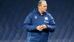 Schalkes Jahrhundert-Trainer Huub Stevens wurde von den anwesenden Mitgliedern mit großem Beifall aus dem Aufsichtsrat verabschiedet.