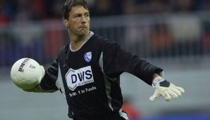 Tor - REIN VAN DUIJNHOVEN (119 BL-Spiele für Bochum zwischen 1999-2006): Der Kultkeeper stieg mit dem VfL zweimal in die BL auf, 2004 war er einer der Leistungträger beim Einzug in den UEFA-Pokal und blieb 911 Minuten ohne Heimgegentor.