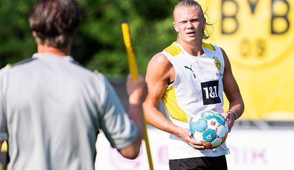 BVB-Sportdirektor Michael Zorc hat abermals die Position von Borussia Dortmund bekräftigt, dass Erling Haaland den Klub in diesem Sommer auf keinen Fall verlassen wird.
