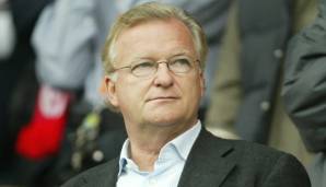 "Die von Eindhoven geforderte Ablösesumme ist nicht in Einklang zu bringen mit dem konsequenten Sparkurs des BVB", sagte der damalige Präsident Gerd Niebaum.