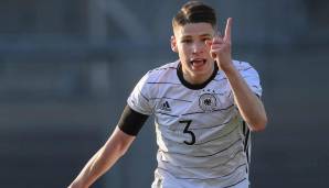 LUKAS ULLRICH: Der 18 Jahre alte Linksverteidiger, der mit Hertha BSC im Finale um die U19-Meisterschaft dem BVB unterlag, soll vor einem Wechsel zu Gladbach stehen. Das schrieb der kicker zuletzt.