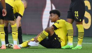 Karim Adeyemi ist zum Bundesliga-Auftakt von Borussia Dortmund gegen Bayer Leverkusen während der ersten Hälfte verletzt ausgewechselt worden.