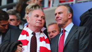 Uli Hoeneß (r.) und Karl-Heinz Rummenigge haben das Vorgehen des FC Bayern beim Kovac-Wechsel verteidigt.