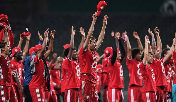 Jubel, Trubel, Heiterkeit: Der FC Bayern Mpnchen und Thomas Müller feierten am Dienstagabend den Gewinn der achten Deutschen Meisterschaft.