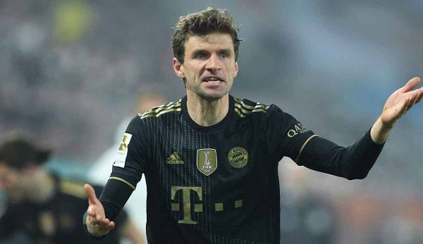 Thomas Müller hat nach der 1:2-Niederlage seines FC Bayern München beim FC Augsburg Schiedsrichter Daniel Siebert kritisiert.
