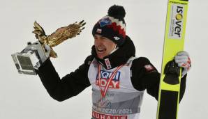Das Restaurant soll eine Homage an diverse polnische Sportler sein, so können Besucher beispielsweise die Skier von Vierschanzentourneesieger Kamil Stoch bewundern.
