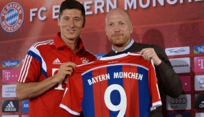 Im zweiten Jahr unter Pep Guardiola gelang den Bayern der womöglich größte Transfercoup der Vereinsgeschichte. Lewandowski kam für keinen Cent von Erzrivale BVB. Auch in seiner achten Saison für die Münchner befindet er sich noch in Top-Form …