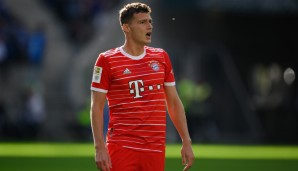 Somit würde auch ein Wechsel von Bayern-Verteidiger Benjamin Pavard, der u.a. zuletzt von der Sport mit einem Winterwechsel in Verbindung gebracht wurde, ins Wasser fallen. Dort hieß es, der Franzose würde "sehr gerne" nach Barcelona kommen.