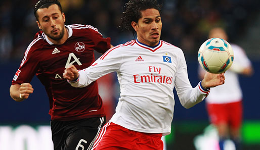 Paolo Guerrero (r.) erzielte das 1:0 für den HSV