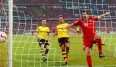 Lewandowskis erster Streich: Das 3:1 für die Bayern kurz nach der Pause