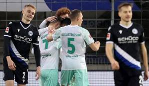 Werder Bremen hat das Nachholspiel bei Arminia Bielefeld gewonnen.