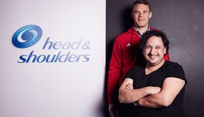 SPOX-Redakteur Demireli traf Neuer bei seiner Vorstellung als Markenbotschafter von Head&Shoulders