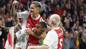 De Telegraaf (Niederlande): "Ajax macht weltweit Werbung für den niederländischen Fußball. Das Team legte mit diesem glanzvollen Sieg über die verdutzten Deutschen eine solide Basis für das Überwintern auf diesem Millionenball."