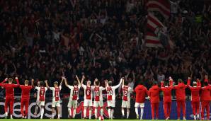 The Guardian (England): "Ajax liefert eine dominante Show, besiegt Borussia Dortmund 4:0 in Amsterdam und übernimmt die Kontrolle in Gruppe C."