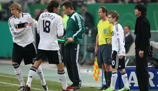 Stefan Kießling (l.) bei seinem vorerst letzten Einsatz im Test gegen Norwegen im Februar 2009