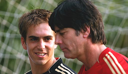 Joachim Löw (r.) ernannte kurz vor der WM Philipp Lahm zum Kapitän der der Nationalmannschaft