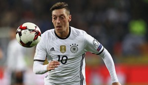 Mesut Özil droht gegen Aserbaidschan auszufallen