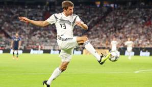 Thomas Müller: Vor allem in der Defensive mit starkem Einsatz, wie immer sehr lauffreudig. Offensiv häufig zu ungenau und unglücklich in seiner Entscheidungsfindung. In der Schlussphase mit guten Akzenten. Note: 3,5.