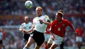 ABWEHR - Matthias Sammer: War der erste Spieler aus der DDR, der für die gesamtdeutsche Nationalmannschaft spielte. Holte auf dem Höhepunkt seiner Karriere den EM-Titel 1996 und galt als heimlicher Chef der Mannschaft, obwohl Jürgen Klinsmann Kapitän war.