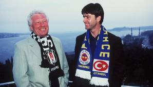 Sabbatical? Keineswegs! Im Juli 1998 nimmt Löw ein Angebot des türkischen Erstligisten Fenerbahce an. Mit Fener wird Löw "nur" Dritter, hinter Galatasaray und Besiktas mit dem deutschen Trainer Karl-Heinz Feldkamp. Löw muss nach einem Jahr gehen.