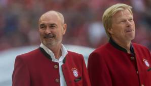 RAIMOND AUMANN war die Nummer zwei im Tor bei der WM 1990. Derzeit ist er "Direktor Fanbetreuung & Fanclubs" beim FC Bayern München.
