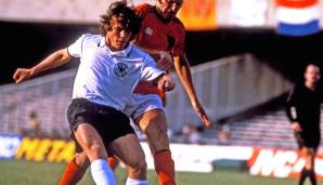 4. LOTHAR MATTHÄUS - Alter bei Debüt: 19 Jahre, 2 Monate, 24 Tage. Der Rekordnationalspieler hatte seinen ersten EM-Auftritt 1980 beim 3:2 gegen die Niederlande. Deutschland wurde später Europameister.