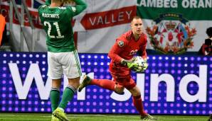 MARC-ANDRE TER STEGEN: Undankbares 24. Länderspiel für den Vertreter von Manuel Neuer. Musste den Ball schon beim ersten Schuss aus dem Tor holen, als er gegen Smiths Distanzschuss keine Chance hatte (7.). Danach kaum geprüft. Note: 3.